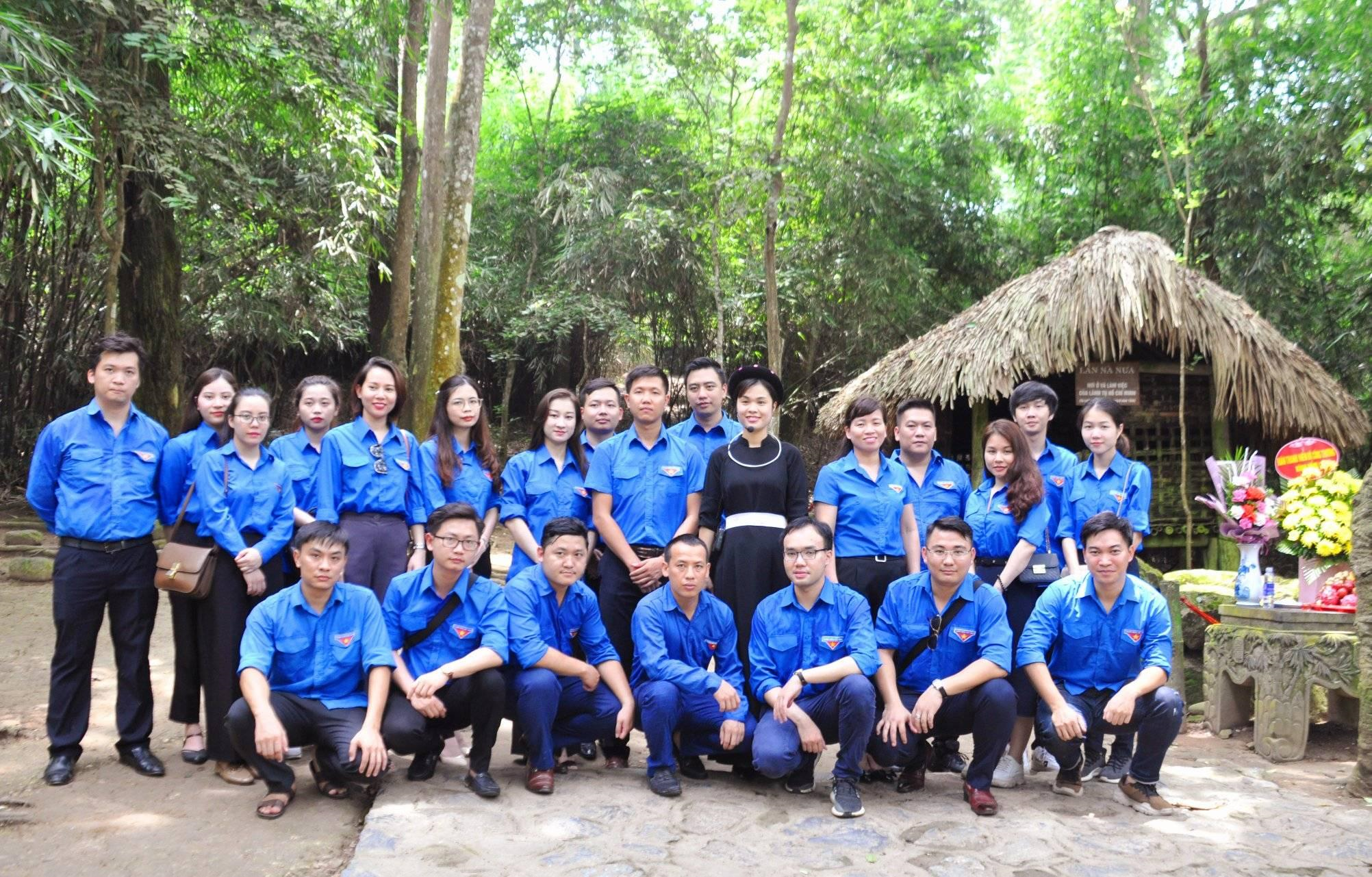 Chi đoàn Thanh niên Cục Phòng vệ thương mại tham gia Hành trình “Về nguồn” của Đoàn thanh niên Bộ Công Thương