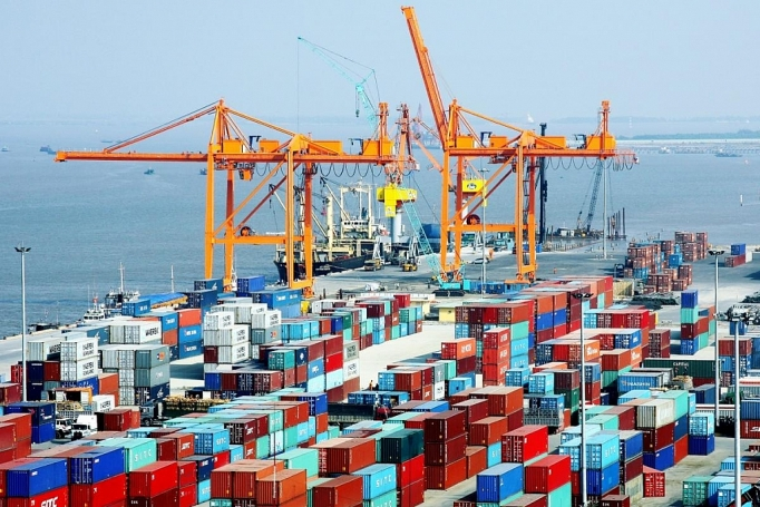 Theo dõi tình hình xuất nhập khẩu của một số mặt hàng để đưa ra các kiến nghị kịp thời về việc sử dụng và ứng phó với các biện pháp phòng vệ thương mại, Tháng 08-2025