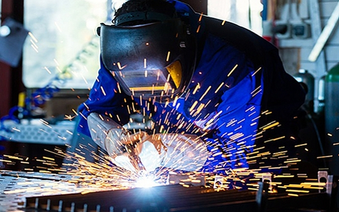 Cục Phòng vệ thương mại thông báo tiếp nhận hồ sơ yêu cầu rà soát cuối kỳ việc áp dụng biện pháp chống bán phá giá đối với một số sản phẩm vật liệu hàn có xuất xứ từ Ma-lai-xi-a, Vương quốc Thái Lan và nước Cộng hòa Nhân dân Trung Hoa (Mã vụ việc: AD15)